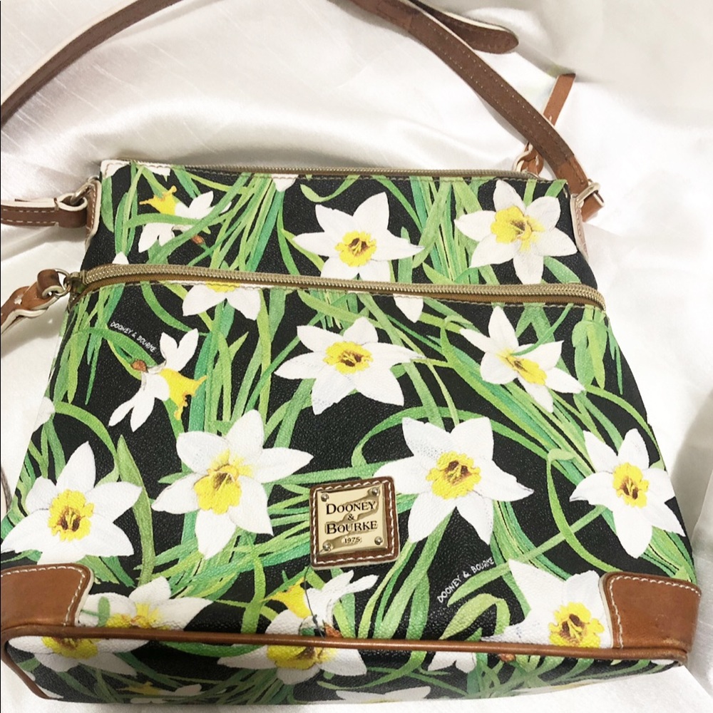 dooney and bourke bag